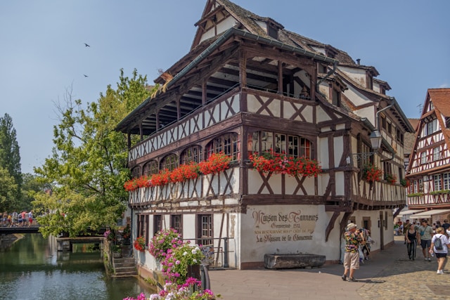 Quels sont les secrets des hôtels de charme les plus enchanteurs à Strasbourg ?