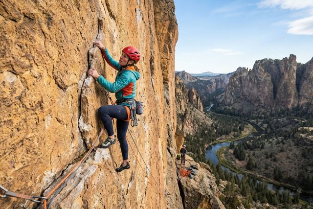 Les films et documentaires essentiels à découvrir pour les amateurs d&rsquo;escalade